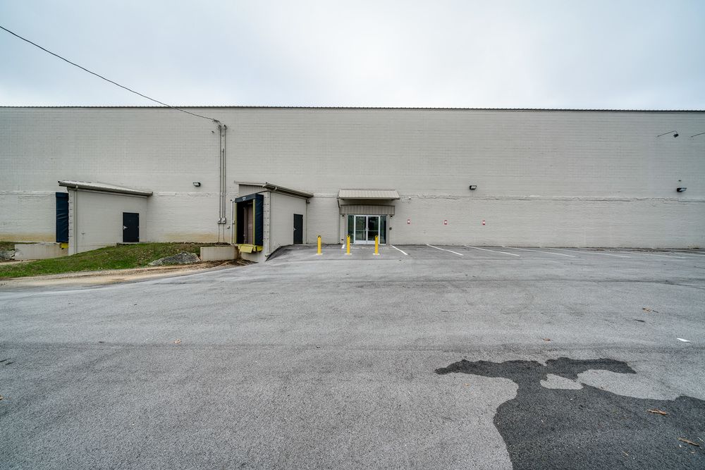 221 W Bockman Way, Sparta, TN 38583